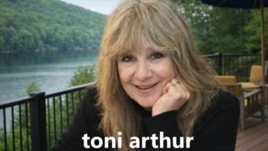 toni arthur